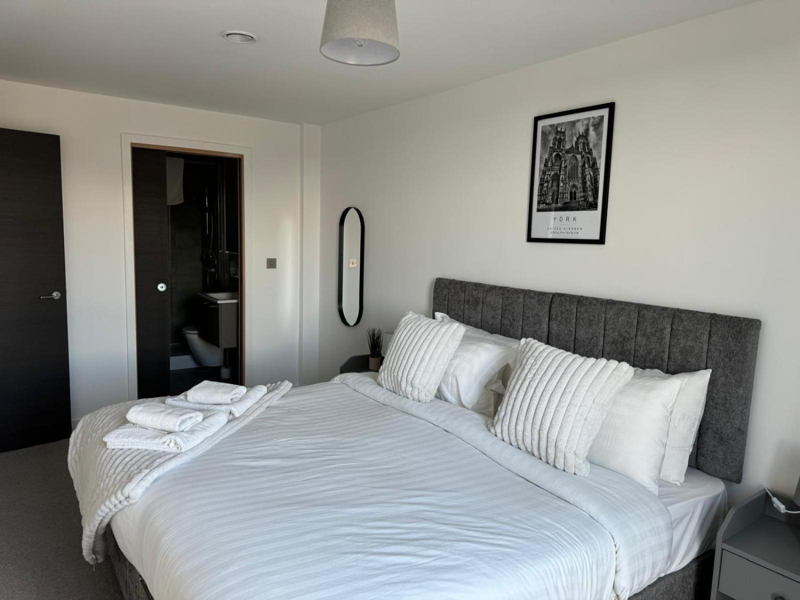 York Minster Icona 250 Free Parking & Gym Apartment ภายนอก รูปภาพ